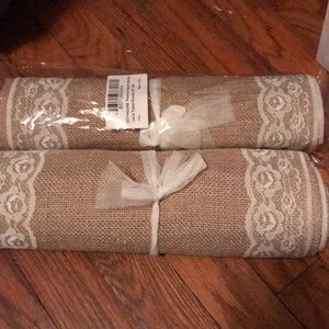 Burlap lace table runner